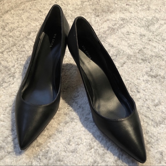 Via Spiga Pointed Toe Kitten Heels - Picture 2 of 7